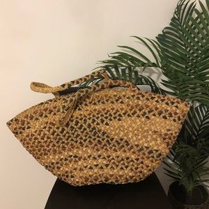 Straw tote
